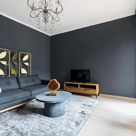 アパート Dashing 2br In Testaccio / Ostiense By Sonder