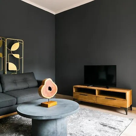 アパート Dashing 2br In Testaccio / Ostiense By Sonder